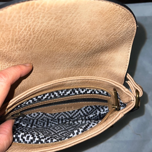 🤎 NWT! Sand Small Flap w/Braid Crossbody - Picture 6 of 12